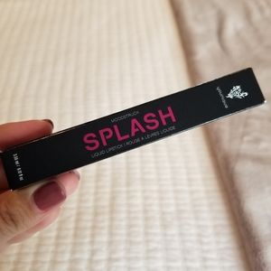 Younique Splash Liquid Lipstick in Stately